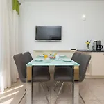 Terezija By The Sea Apartman *