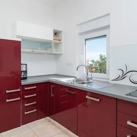 Apartment Terezija By The Sea