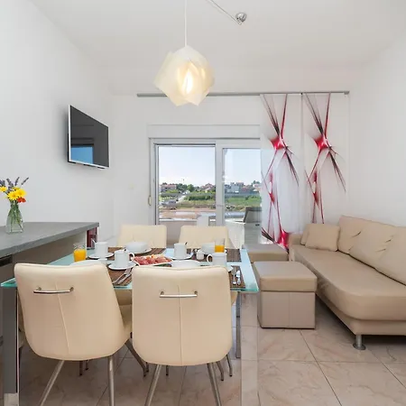 Apartment Terezija By The Sea Privlaka (Zadar)