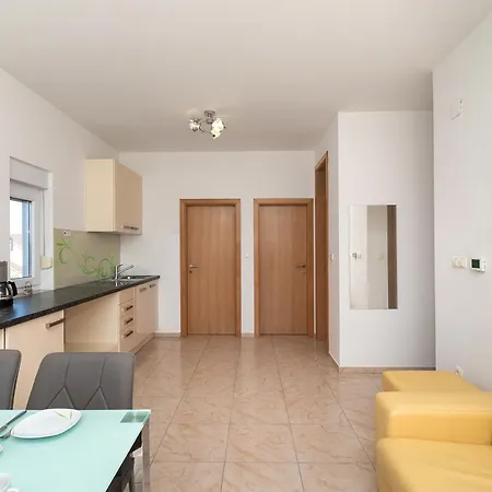 Terezija By The Sea Apartment *
