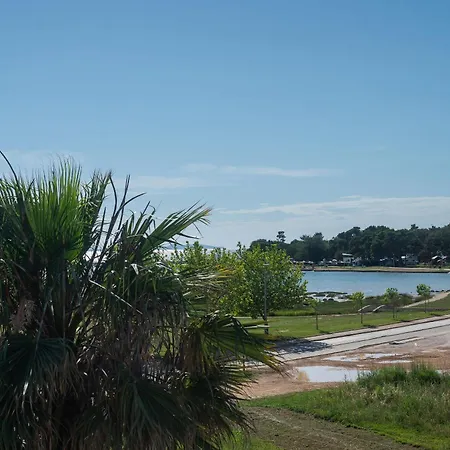Terezija By The Sea *