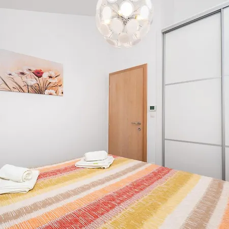Apartment Terezija By The Sea Privlaka (Zadar)